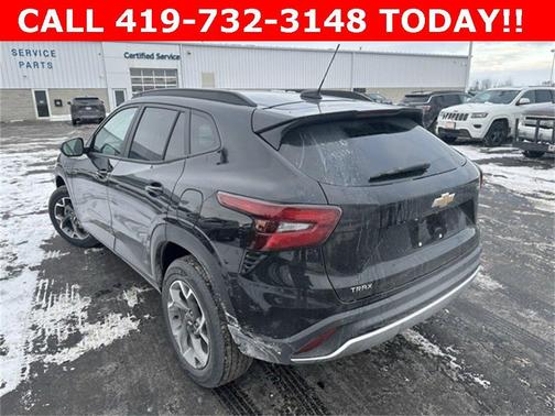 2025 Chevrolet Trax LT