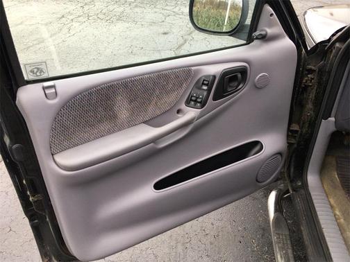 1998 Dodge Dakota Sport
