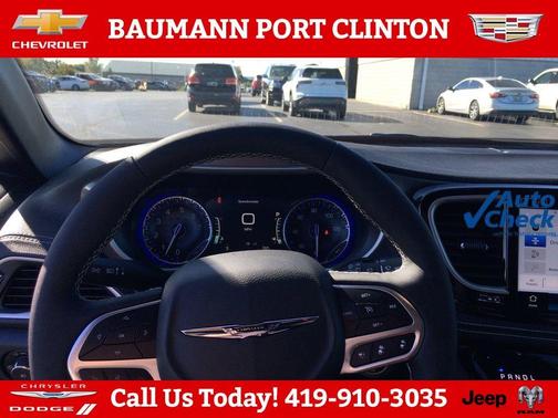 Bright White Clearcoat 2026 Chrysler Pacifica Select AWD