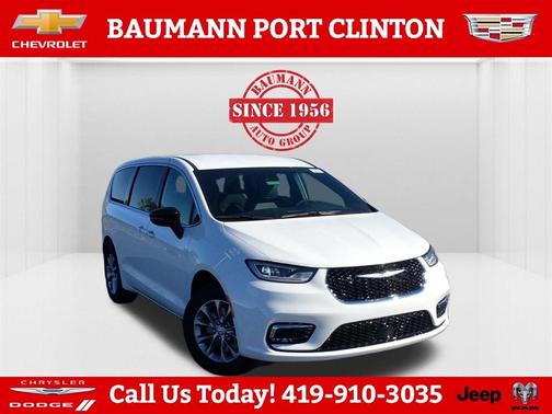 2026 Chrysler Pacifica Select AWD