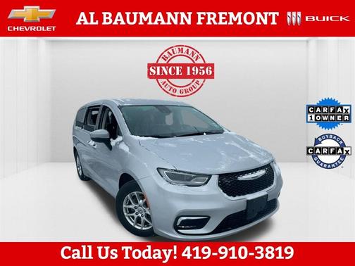 2023 Chrysler Pacifica Touring-L