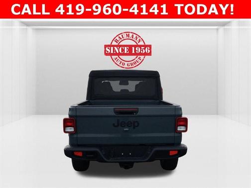 2026 Jeep Gladiator Sport