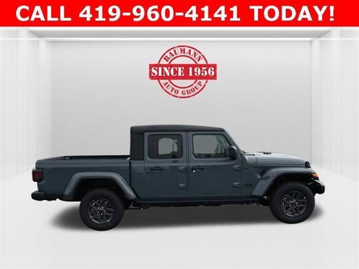 2026 Jeep Gladiator Sport