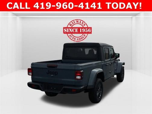 2026 Jeep Gladiator Sport