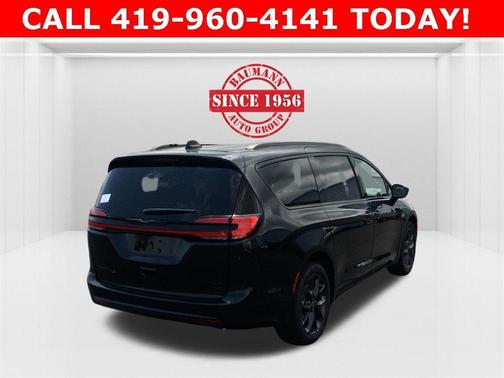 2025 Chrysler Pacifica Limited