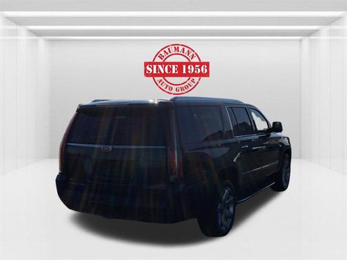 2018 Cadillac Escalade ESV Luxury