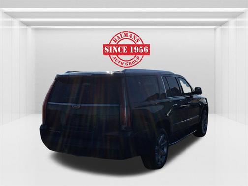 2018 Cadillac Escalade ESV Luxury