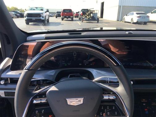 2026 Cadillac VISTIQ Luxury