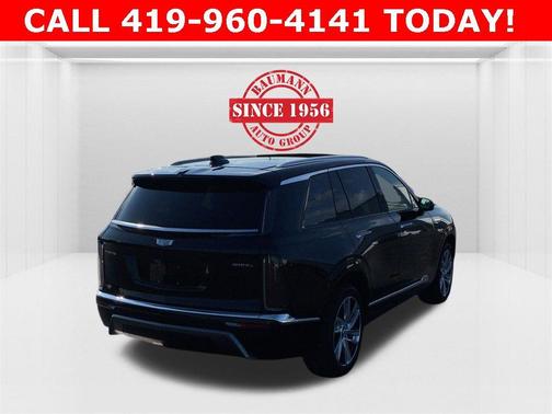 2026 Cadillac VISTIQ Luxury