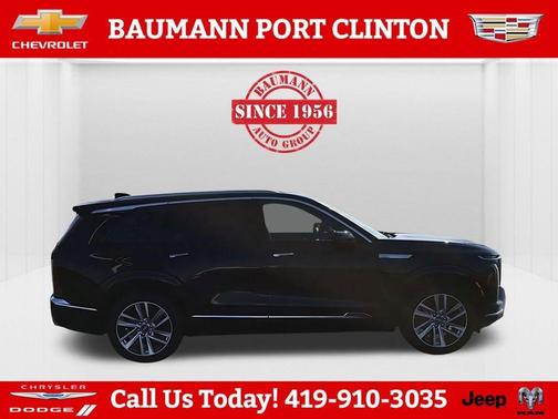 Stellar Black Metallic 2026 Cadillac VISTIQ Luxury