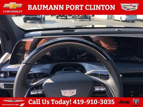 Stellar Black Metallic 2026 Cadillac VISTIQ Luxury