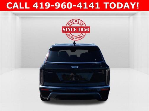 2026 Cadillac VISTIQ Luxury