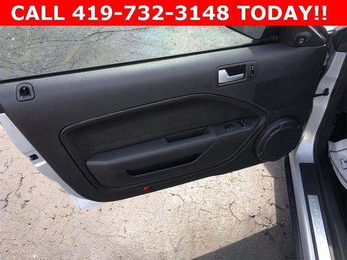 2006 Ford Mustang V6