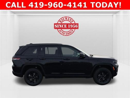 2025 Jeep Grand Cherokee Laredo