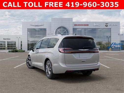 2026 Chrysler Pacifica Pinnacle AWD