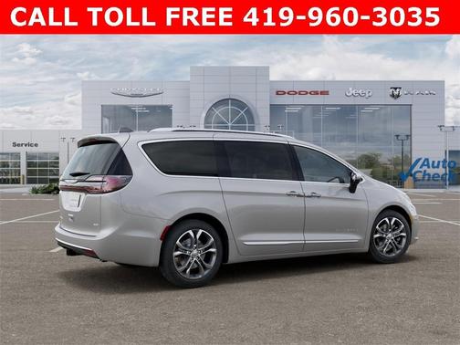 2026 Chrysler Pacifica Pinnacle AWD