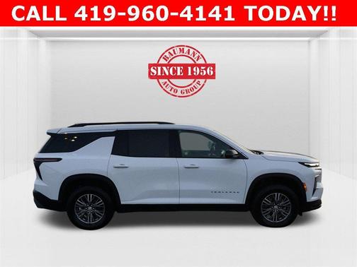 2025 Chevrolet Traverse LT