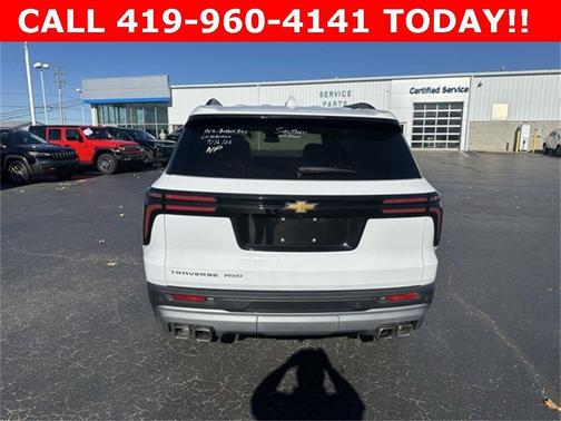 2025 Chevrolet Traverse LT