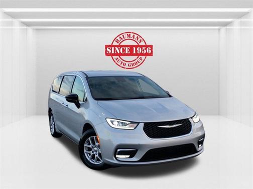 2024 Chrysler Pacifica Touring-L