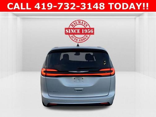 2024 Chrysler Pacifica Touring-L