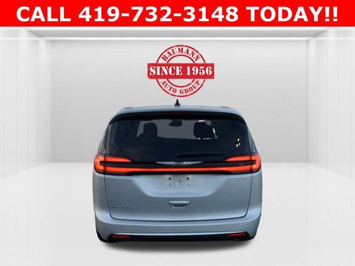 2024 Chrysler Pacifica Touring-L