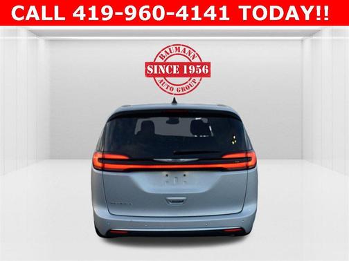 2024 Chrysler Pacifica Touring-L