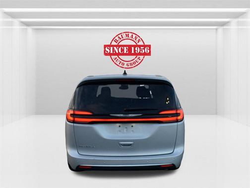 2024 Chrysler Pacifica Touring-L