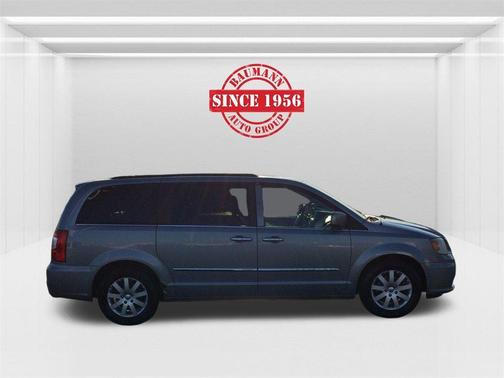 2015 Chrysler Town & Country Touring