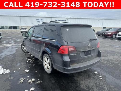 2011 Volkswagen Routan SEL