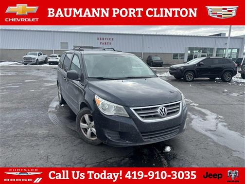 2011 Volkswagen Routan SEL
