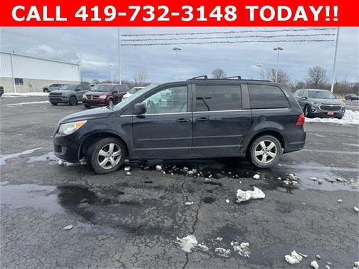 2011 Volkswagen Routan SEL