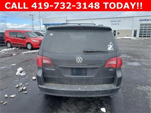 2011 Volkswagen Routan SEL