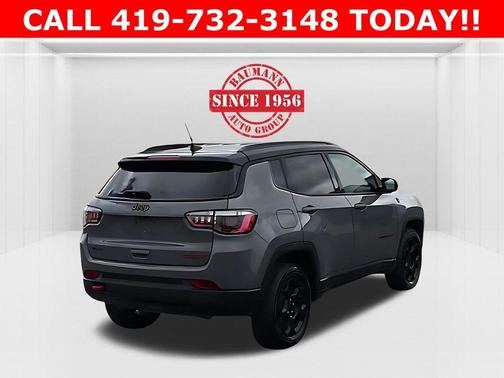 Sting Gray Clearcoat 2023 Jeep Compass Trailhawk