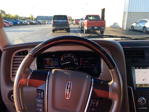 2016 Lincoln Navigator Select