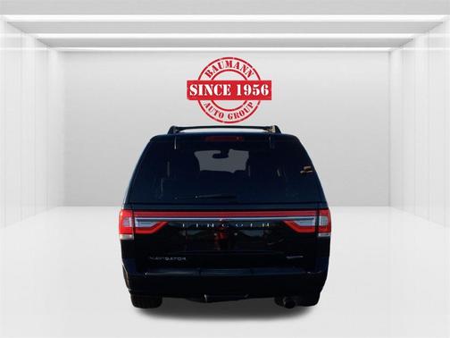 2016 Lincoln Navigator Select