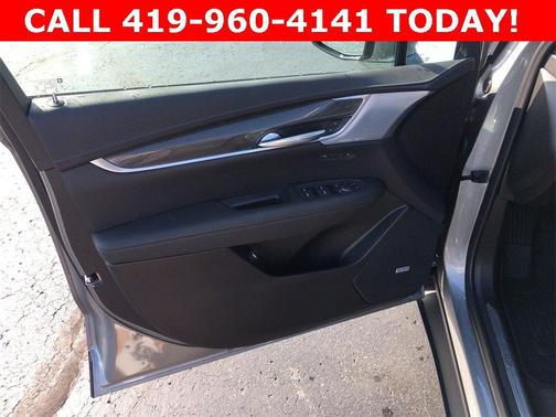 2025 Cadillac XT5 Sport