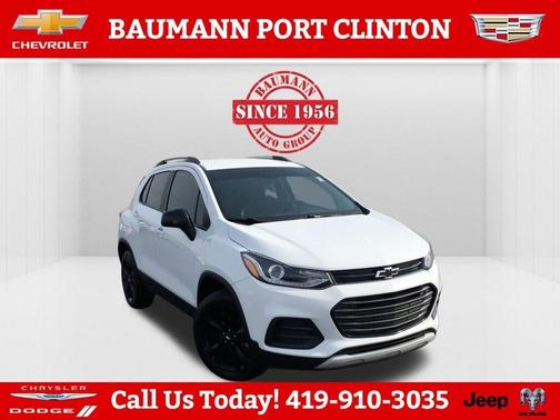Summit White 2022 Chevrolet Trax LT