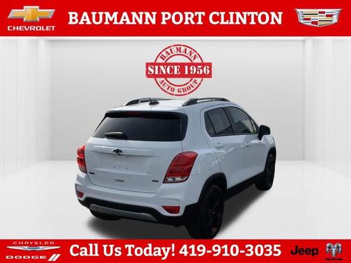 Summit White 2022 Chevrolet Trax LT