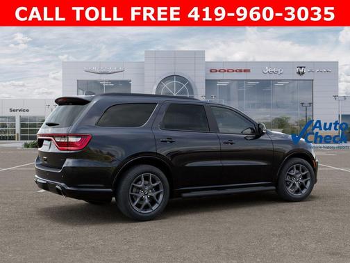 DB Black Crystal Clearcoat 2026 Dodge Durango GT HEMI V8