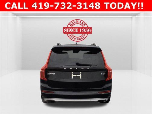 2016 Volvo XC90 T6 Momentum