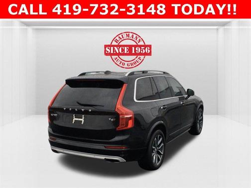 2016 Volvo XC90 T6 Momentum