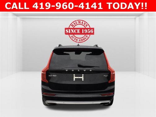 2016 Volvo XC90 T6 Momentum