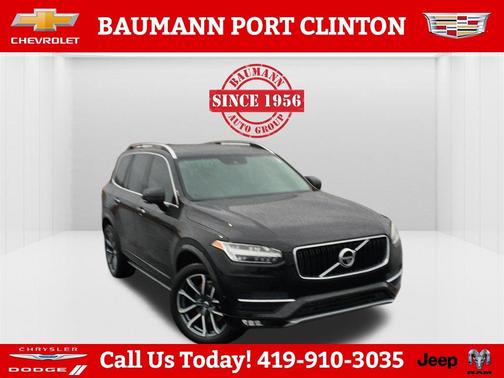2016 Volvo XC90 T6 Momentum