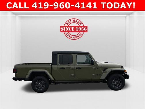 2026 Jeep Gladiator Sport