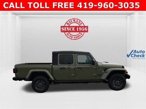 2026 Jeep Gladiator Sport