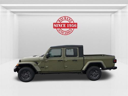 2026 Jeep Gladiator Sport