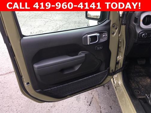 2026 Jeep Gladiator Sport