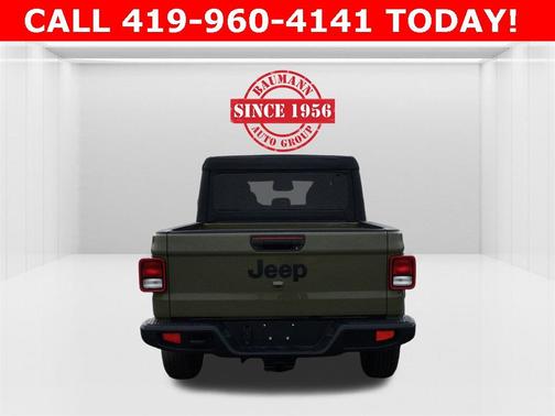 2026 Jeep Gladiator Sport