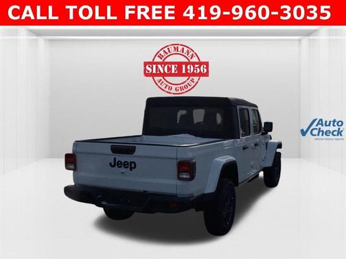 2026 Jeep Gladiator Sport