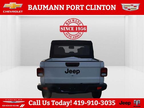 Bright White Clearcoat 2026 Jeep Gladiator Sport